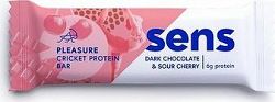 SENS Pleasure Protein tyčinka s cvrčou múkou, 40 g, tmavá čokoláda & višňa